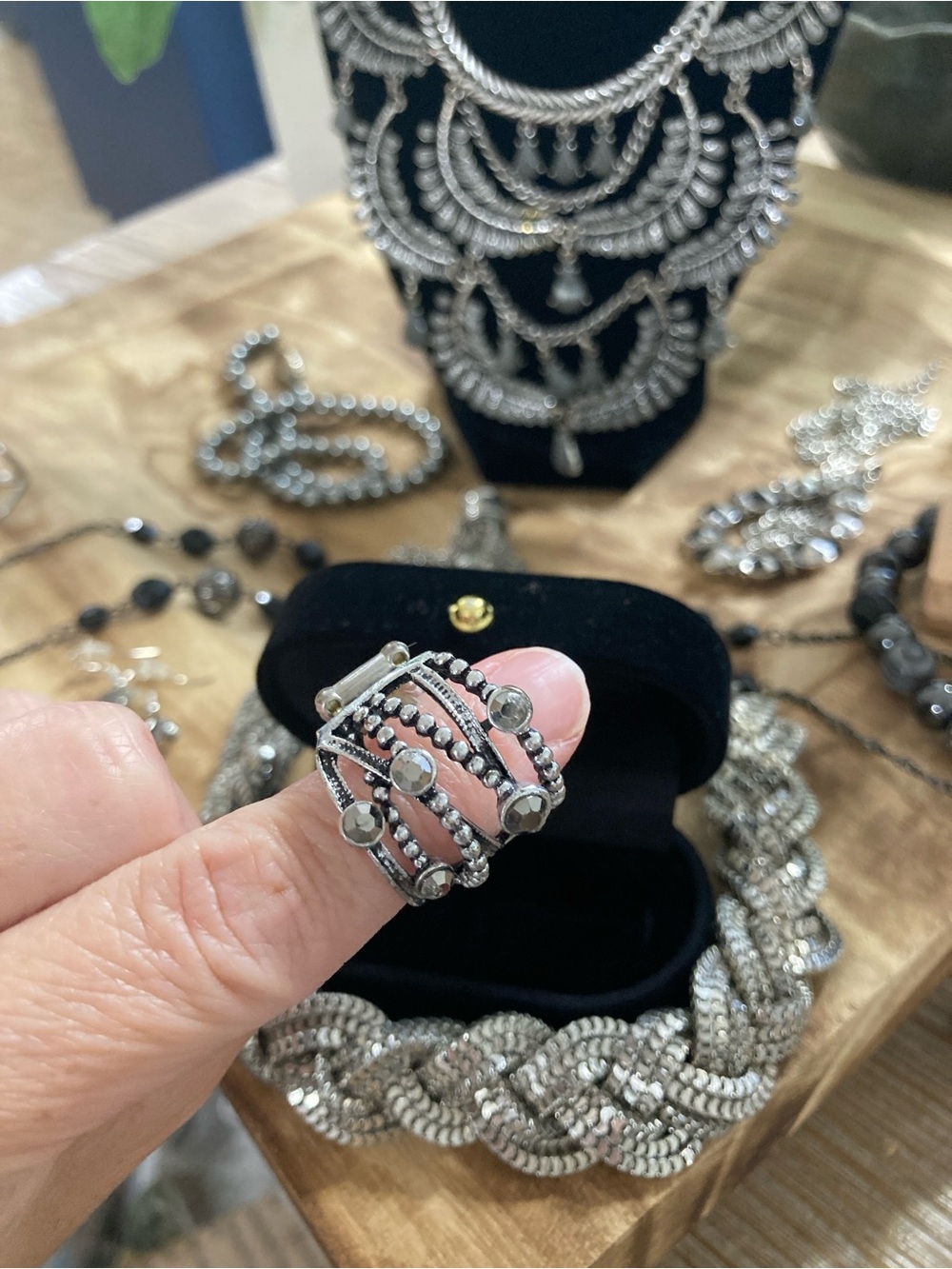 Mixed media - silver tone vintage|modern jewelry bundle - Picture 7 of 16